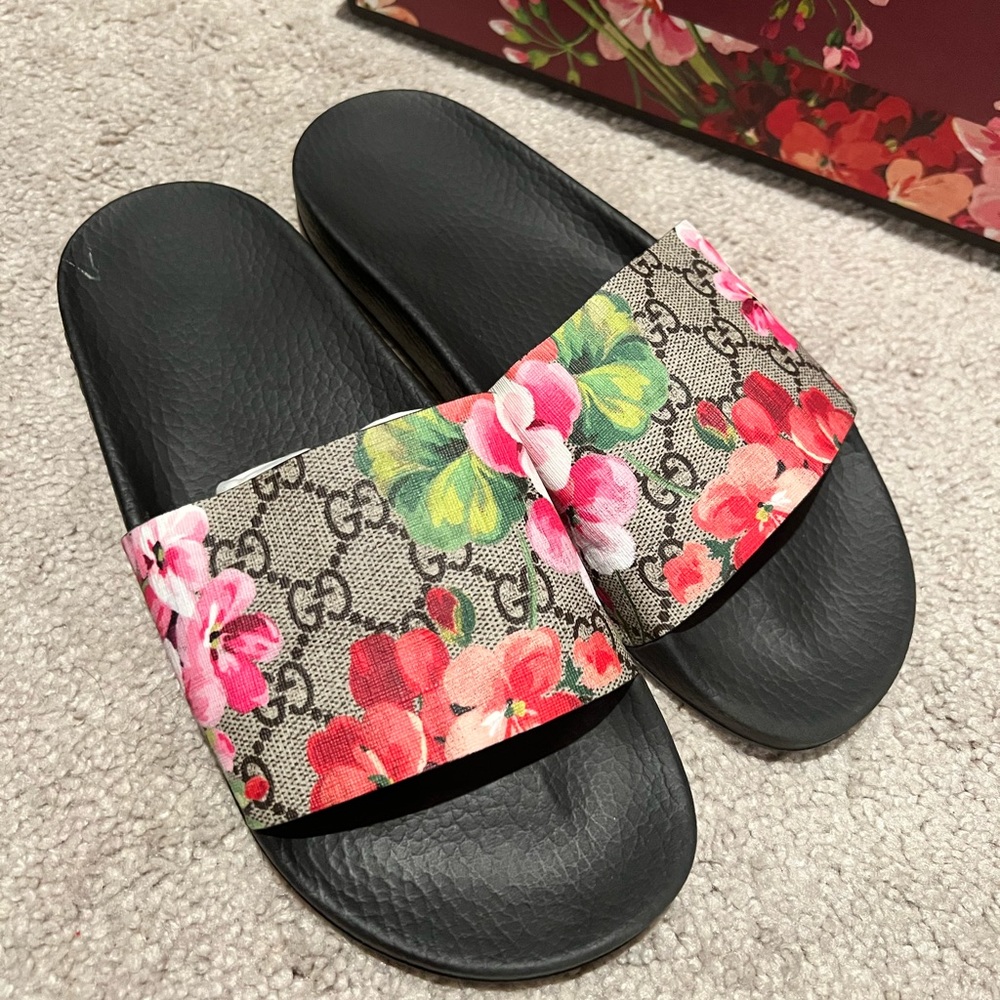 Gucci slides